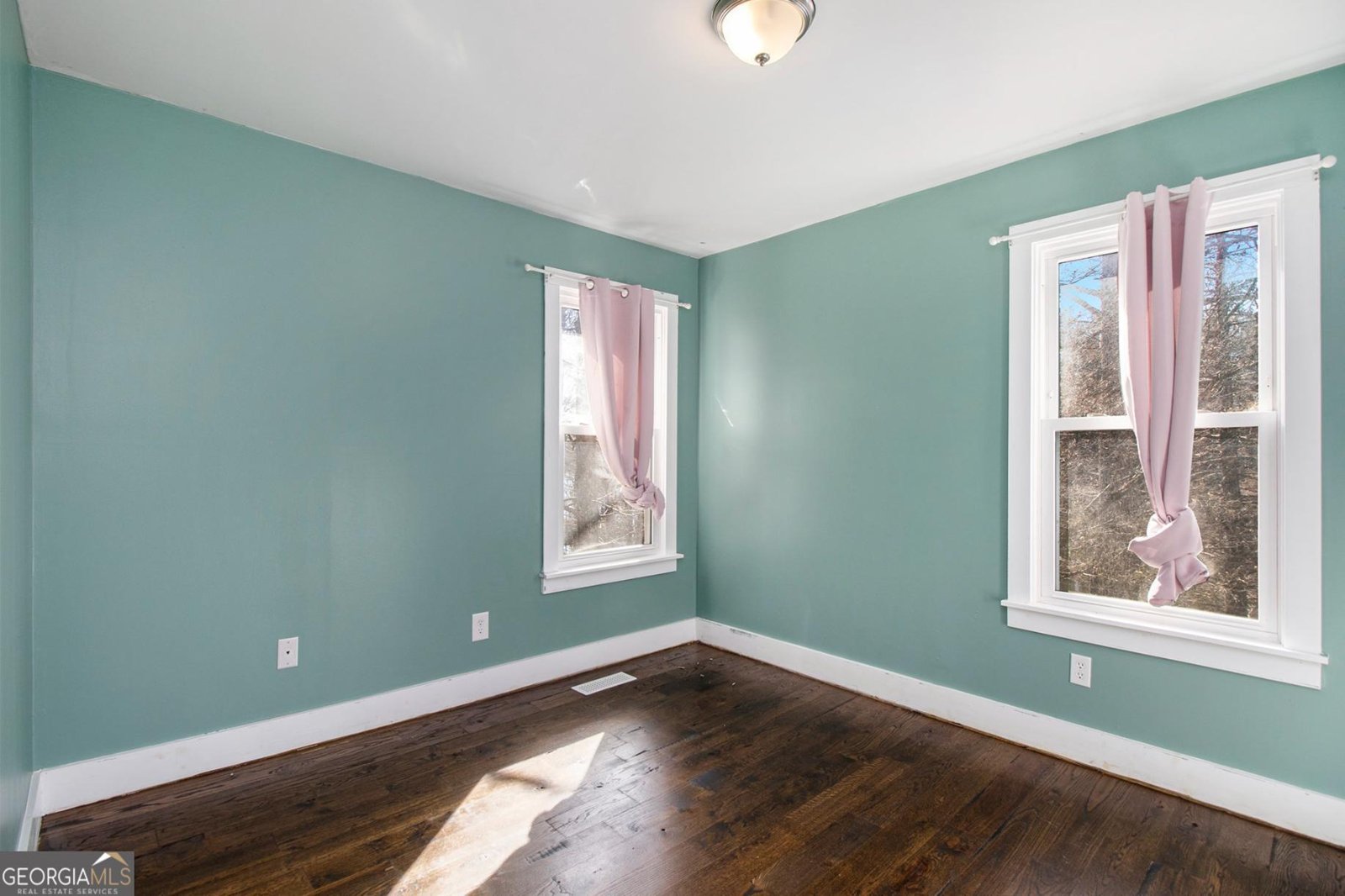 1585 Golden Pond Pass Buchanan - 12