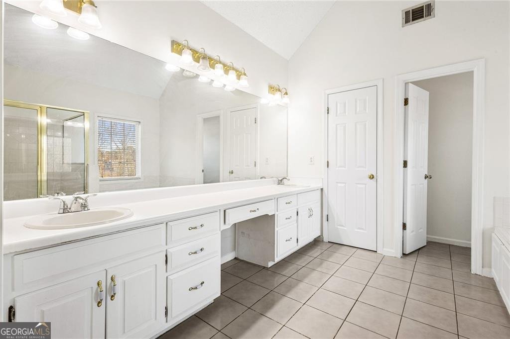 215 Shoreline Drive Fayetteville - 22