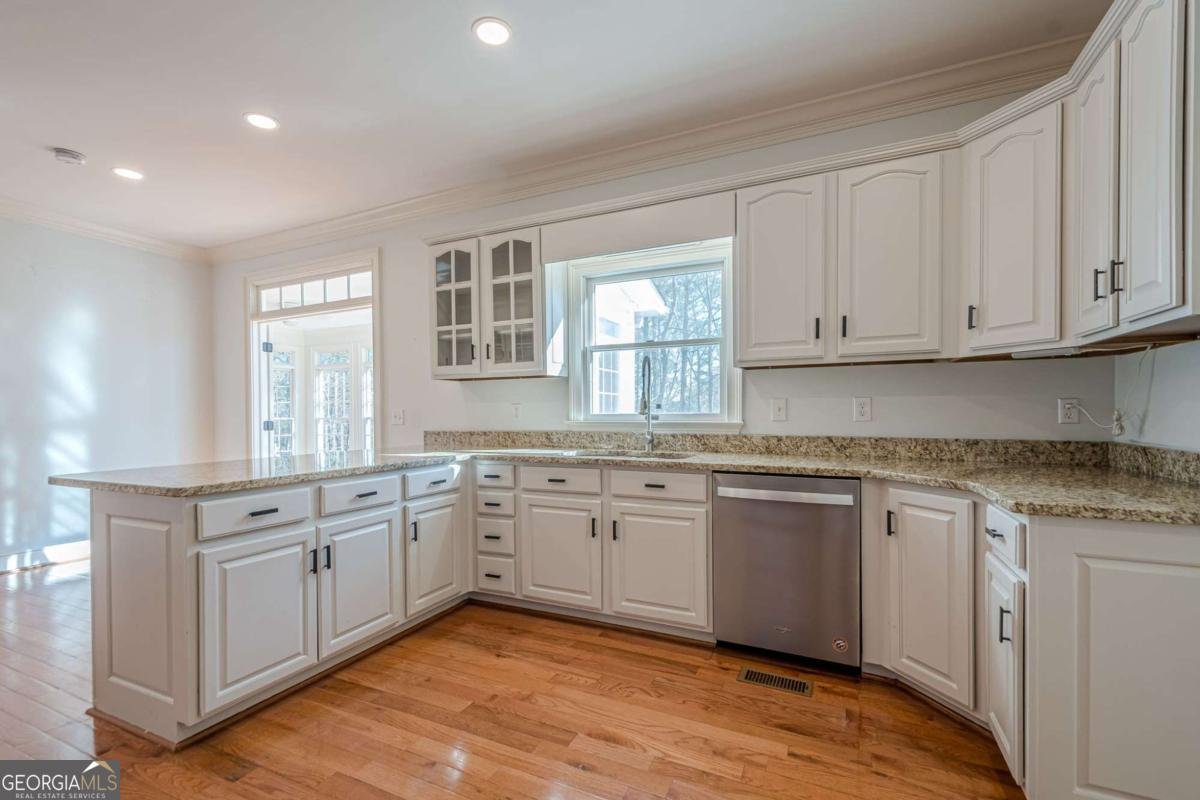 34 Johnston Row Cartersville - 35