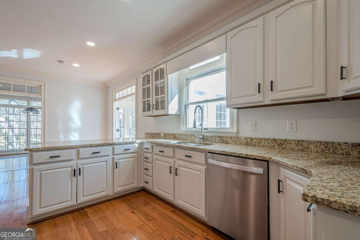 34 Johnston Row Cartersville - 37