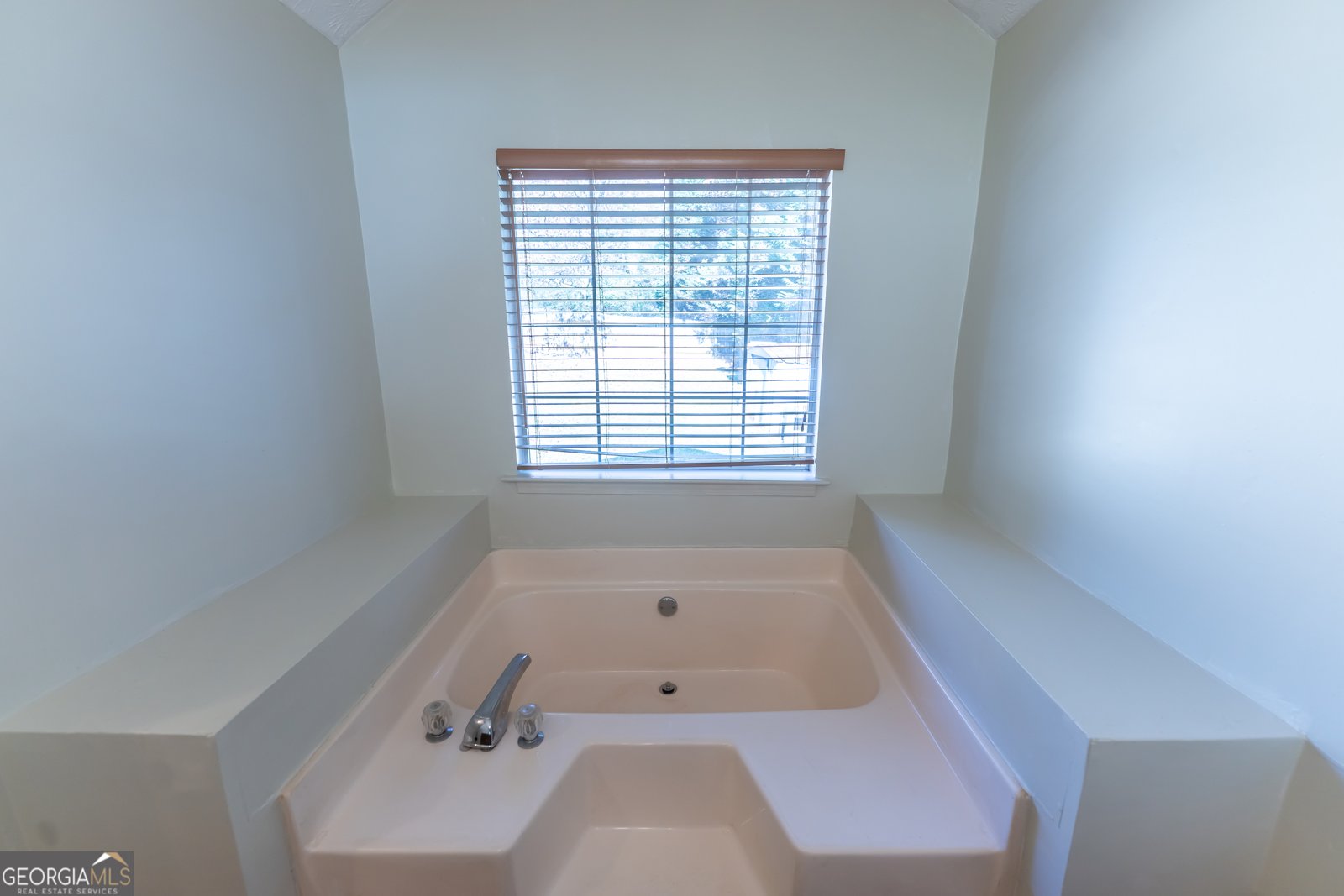 5056 Salem Rd Covington - 27