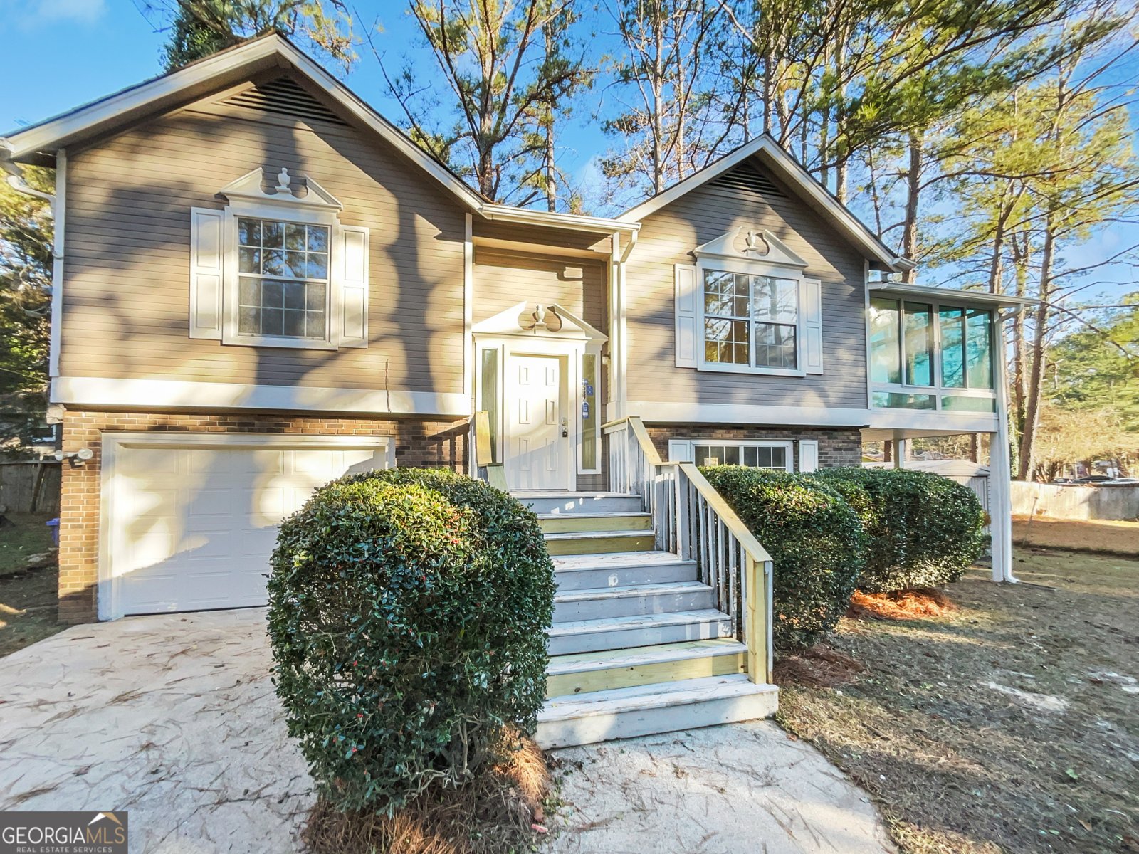 587 Tarragon Way Atlanta - main photo