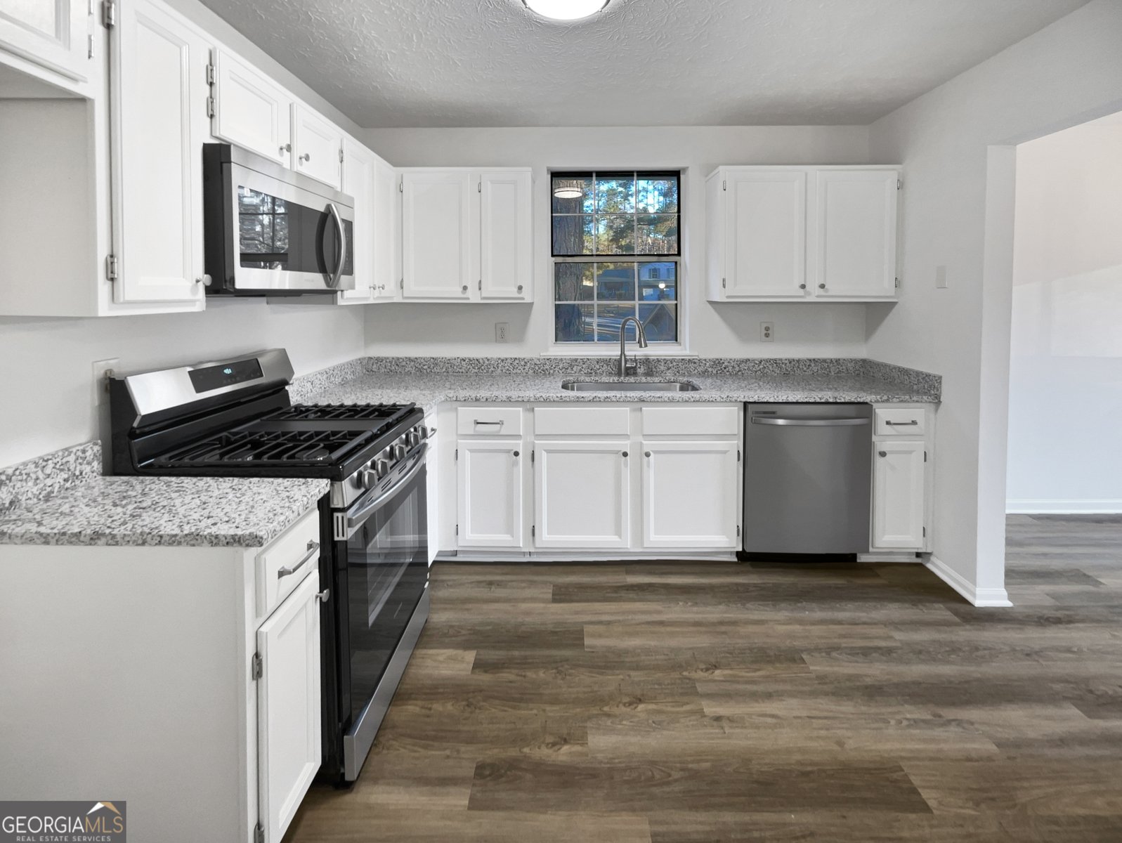 587 Tarragon Way Atlanta - 2