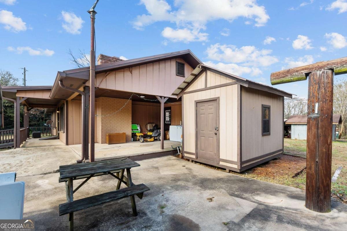 3685 Settingdown Road Cumming - 38