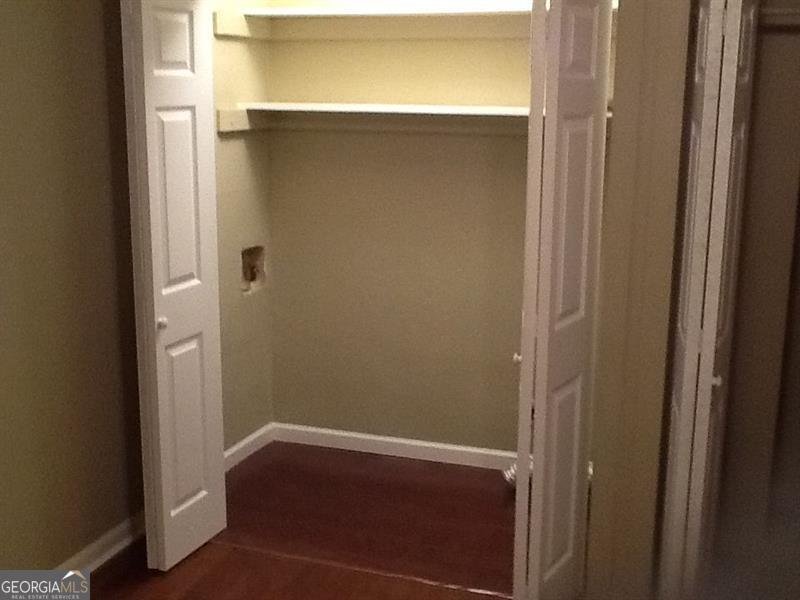 3939 Hillside Lane Douglasville - 27