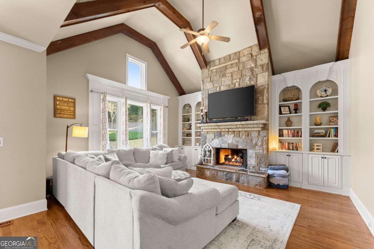 6078 Green Tree Lane Gainesville - 23