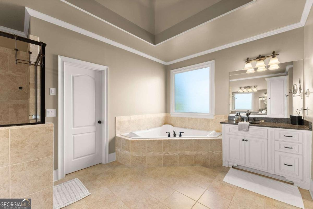 6078 Green Tree Lane Gainesville - 35