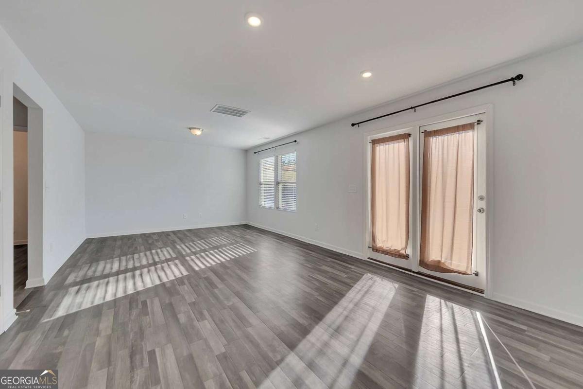 65 Oxford Lane Kingston - 10