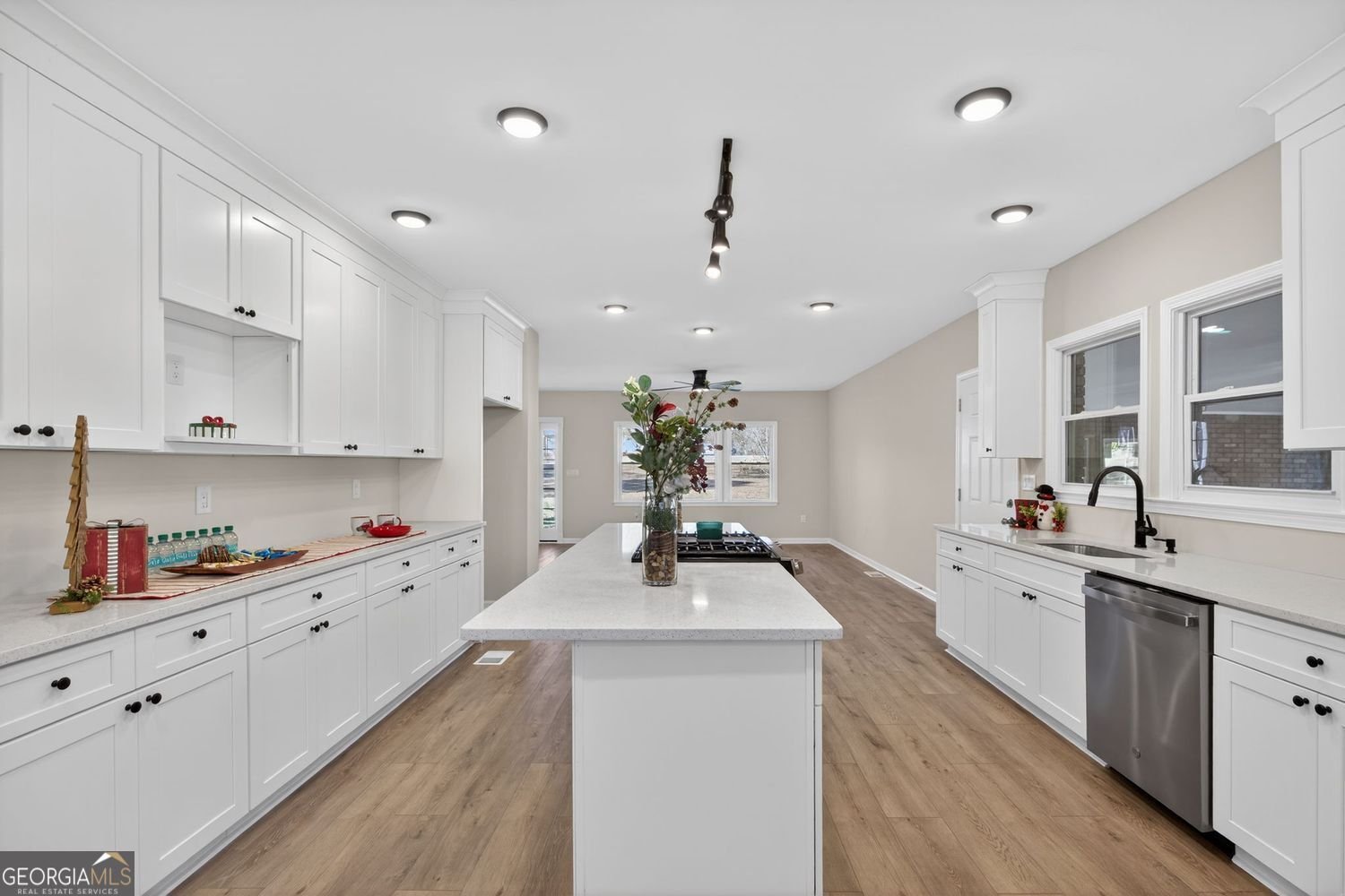 18 Dyer Circle Carrollton - 2