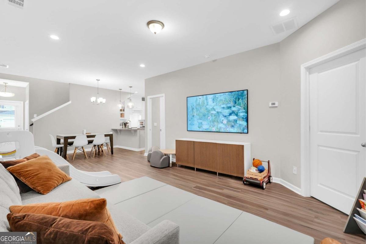 98 Small Pine Lane Richmond Hill - 4