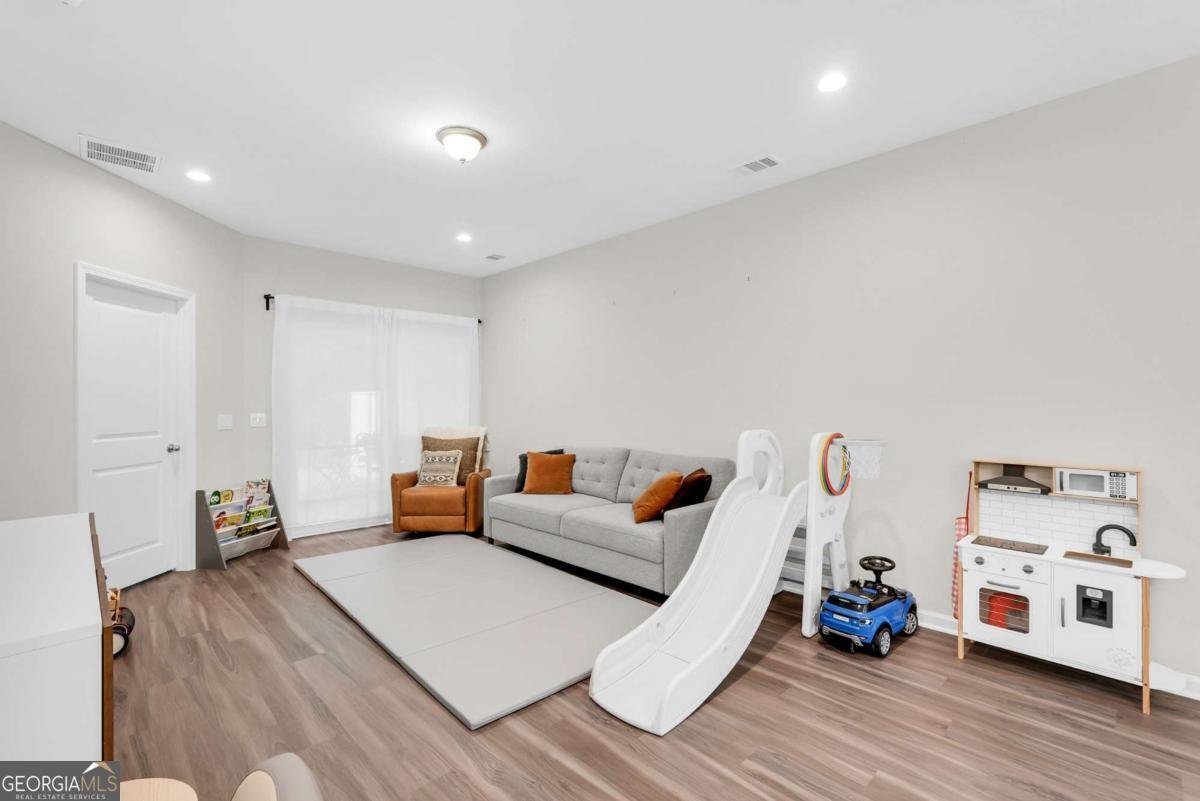 98 Small Pine Lane Richmond Hill - 6