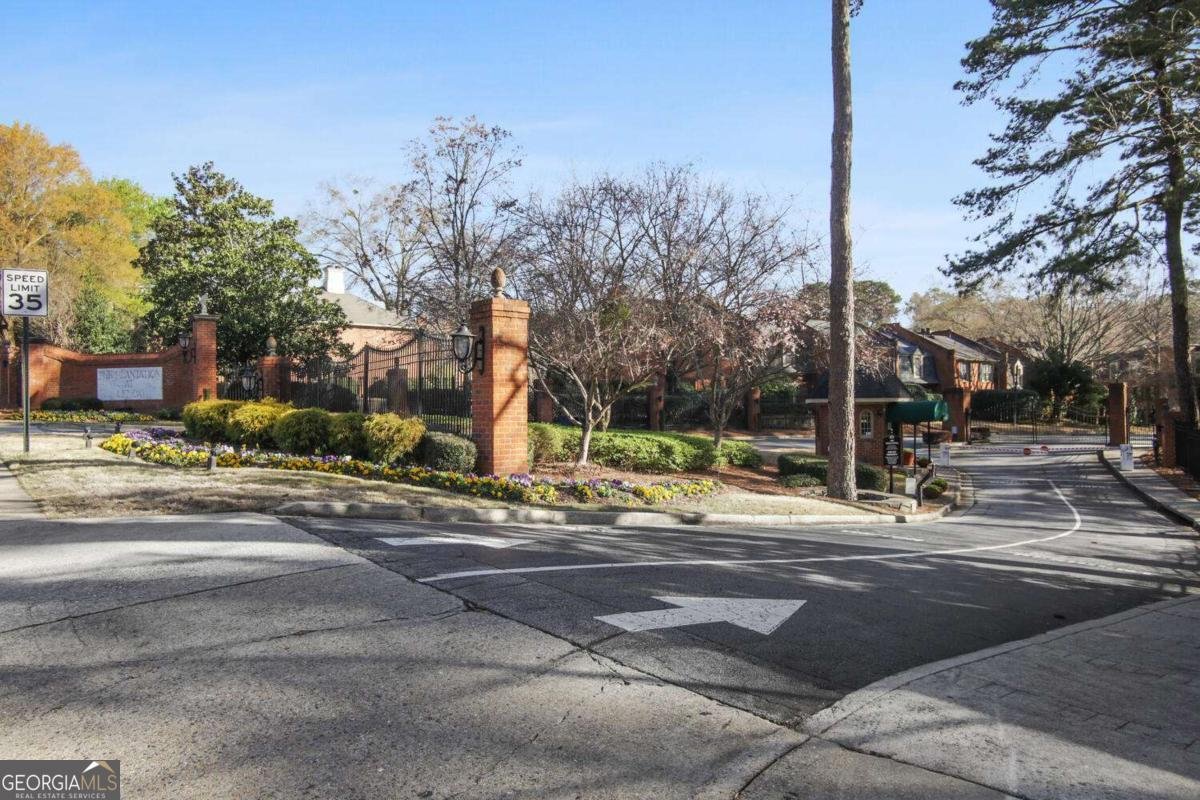 27207 Plantation Drive Atlanta - 32