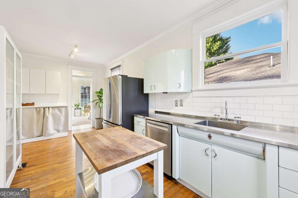 1470 Hartford Avenue Atlanta - 11