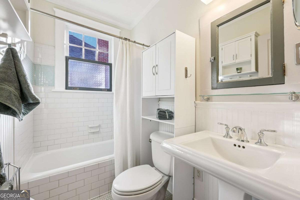 1470 Hartford Avenue Atlanta - 16