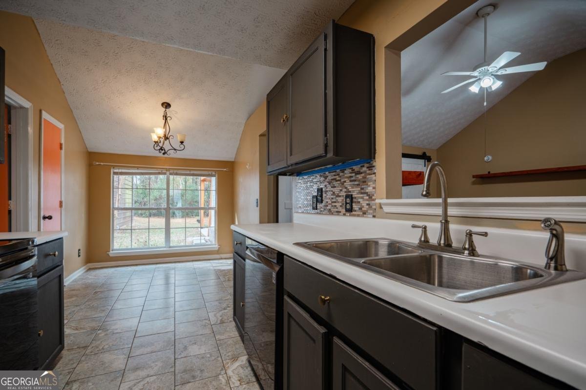 100 Cutoff Way Richmond Hill - 11