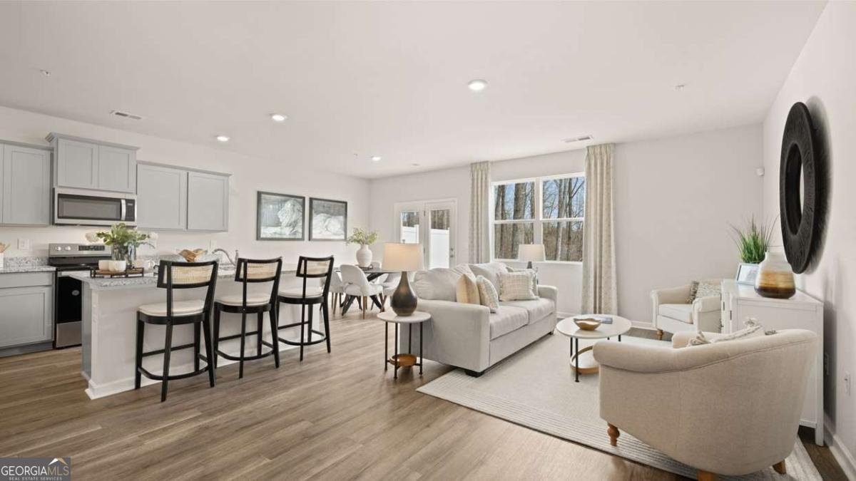 289 Sound Circle Stockbridge - 31