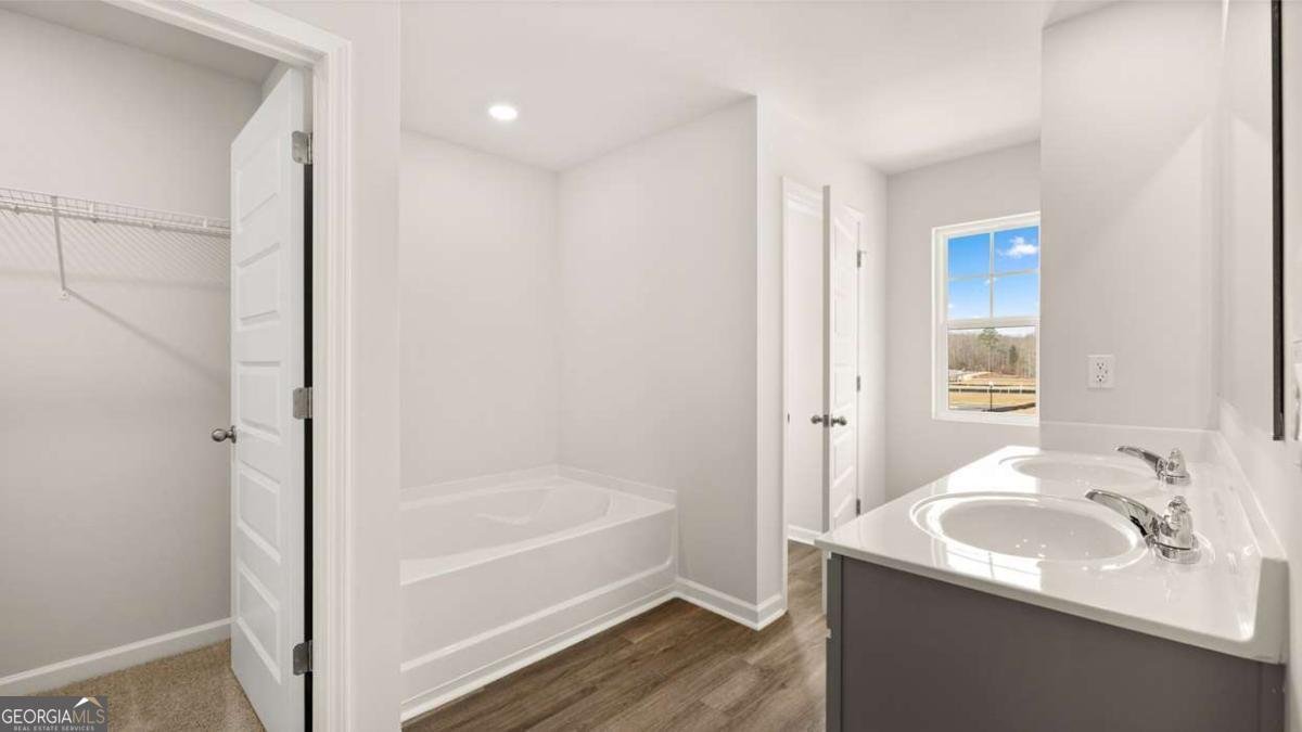 289 Sound Circle Stockbridge - 42