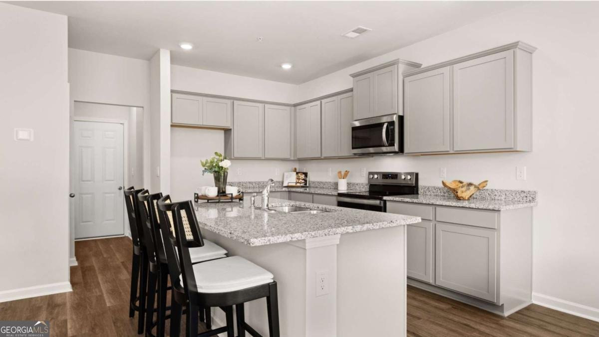 281 Sound Circle Stockbridge - 65