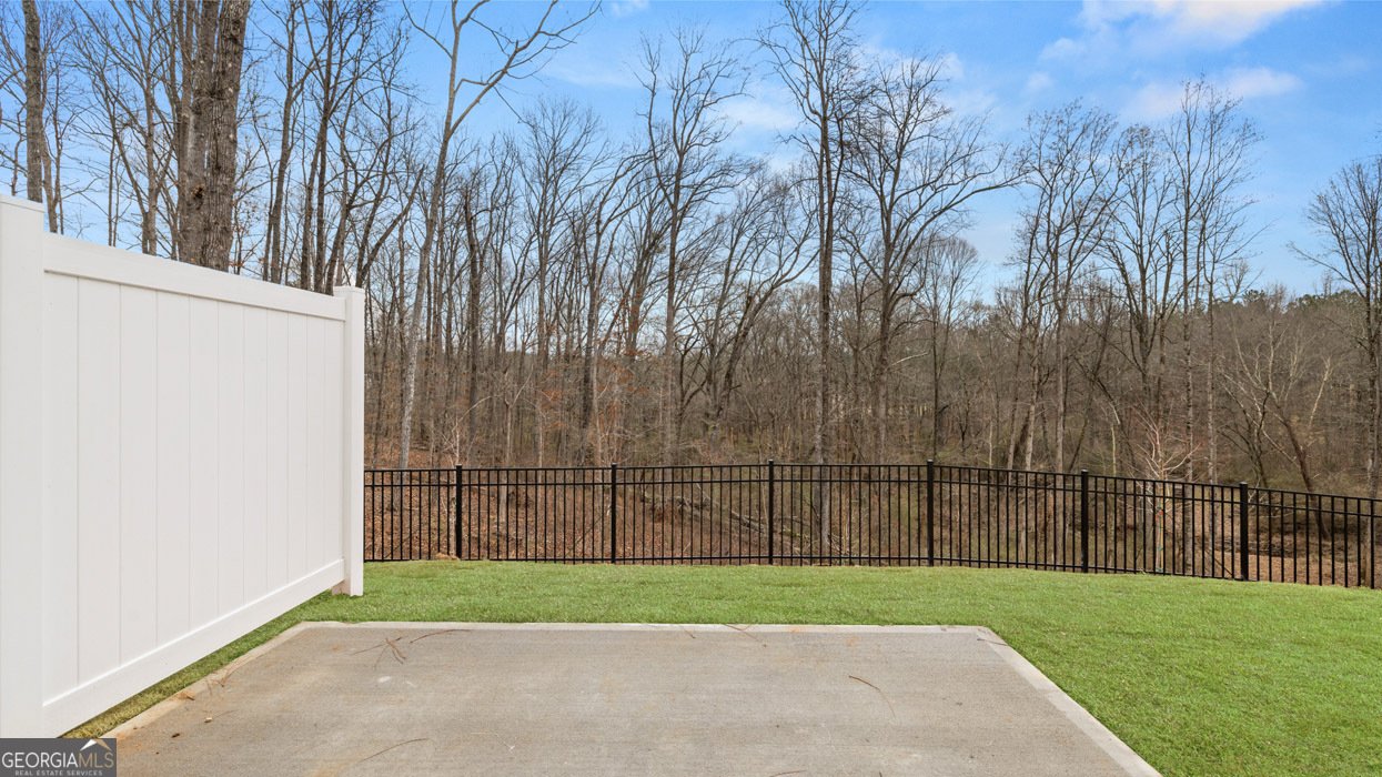 249 Sound Circle Stockbridge - 36