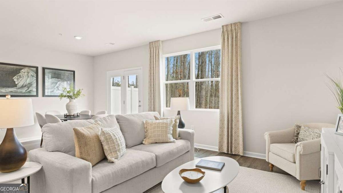 245 Sound Circle Stockbridge - 33