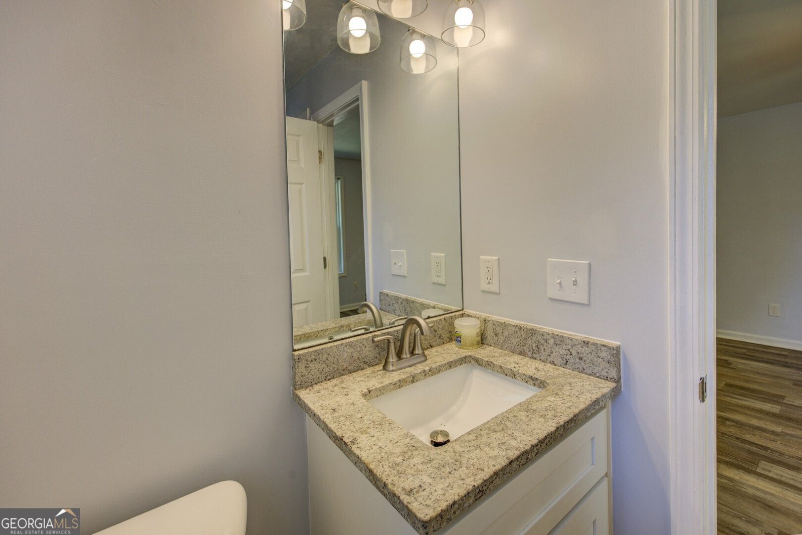 915 Navajo Trail Covington - 29