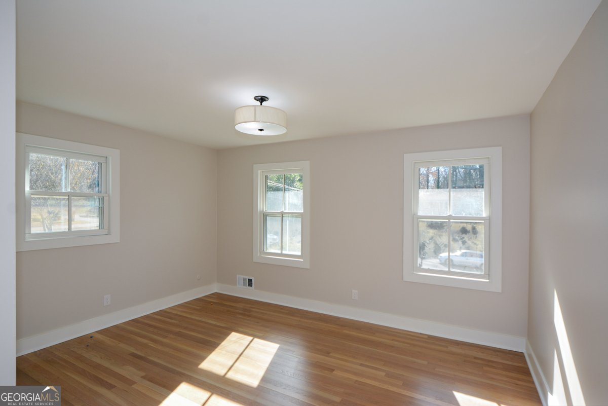 1610 Chateau Drive Atlanta - 25