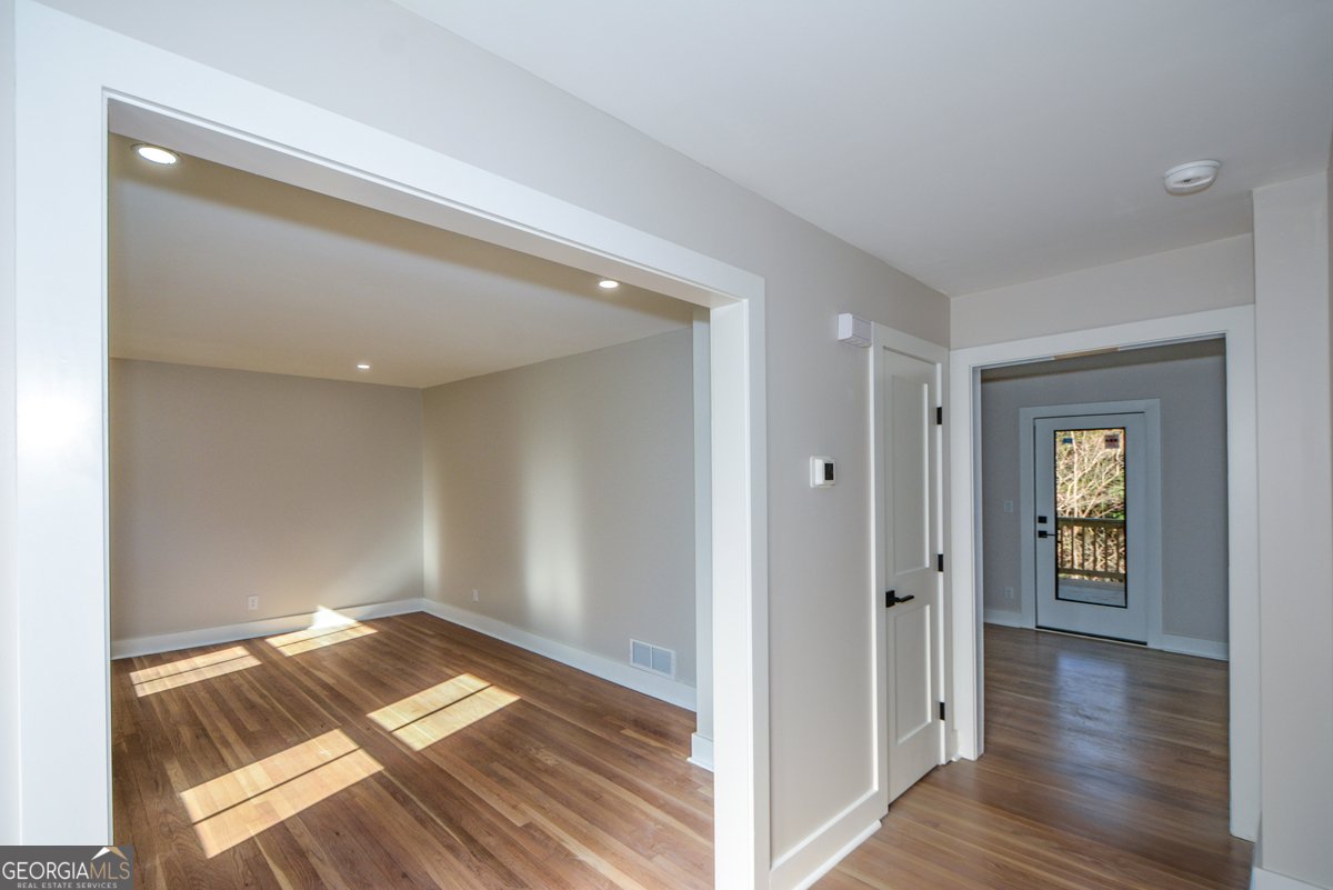 1610 Chateau Drive Atlanta - 3