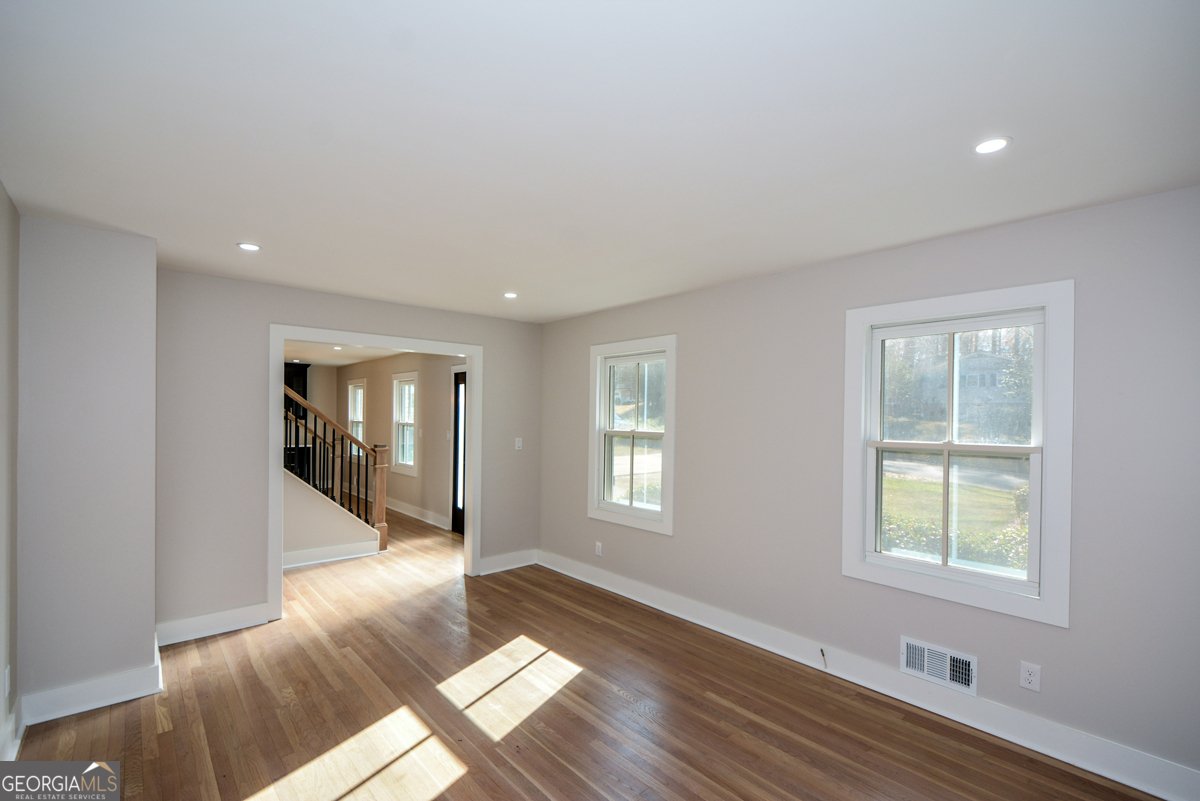 1610 Chateau Drive Atlanta - 4