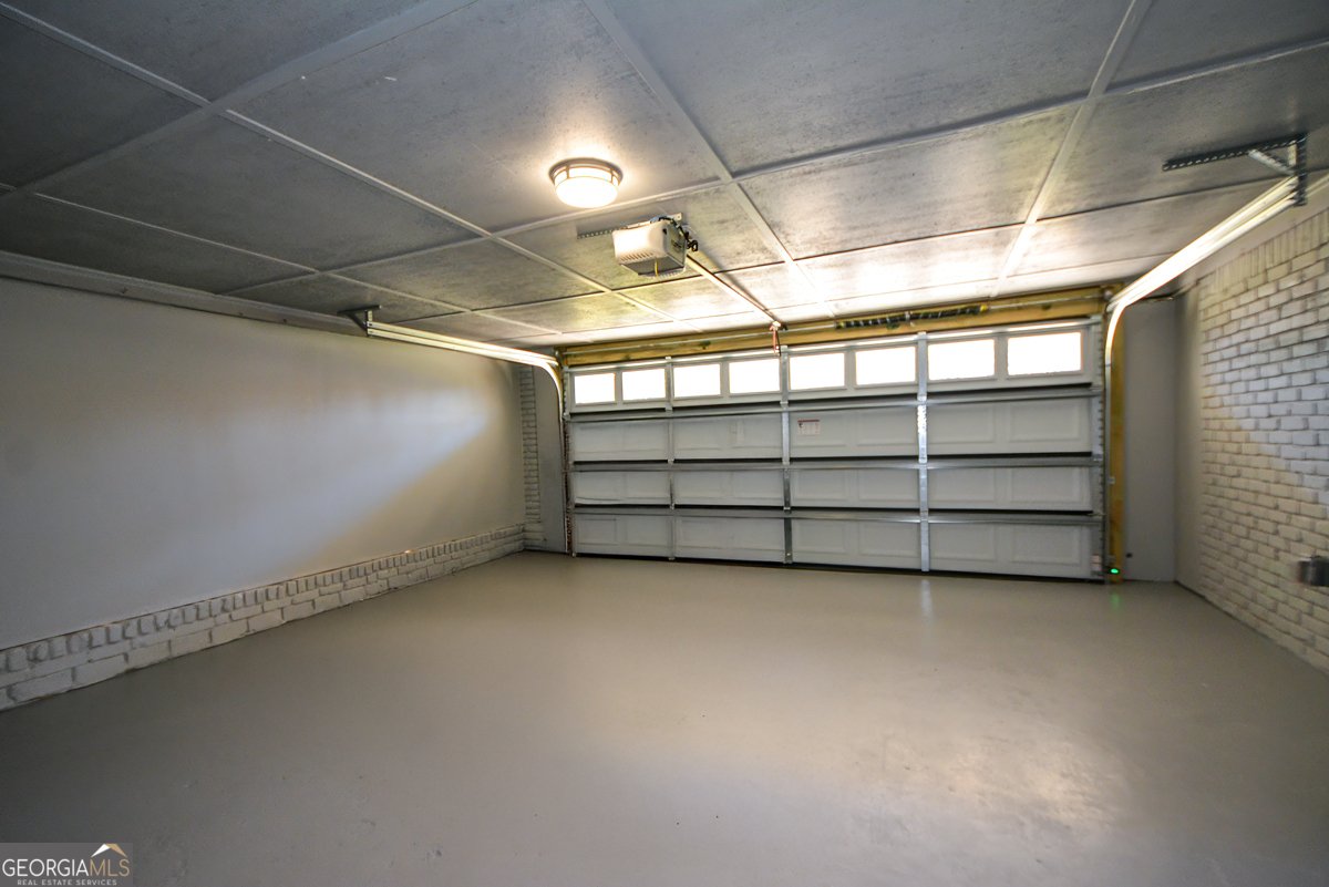 1610 Chateau Drive Atlanta - 40