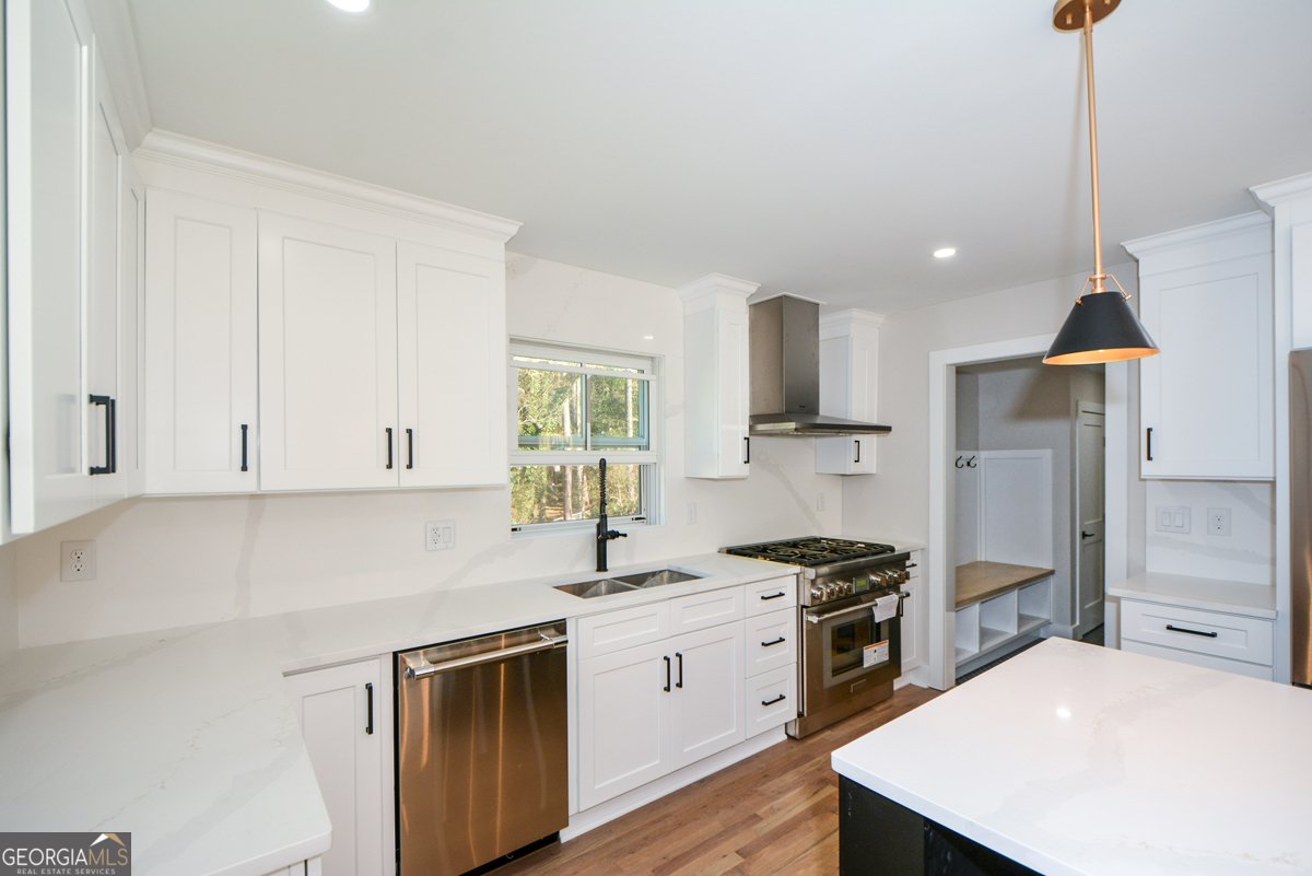 1610 Chateau Drive Atlanta - 9