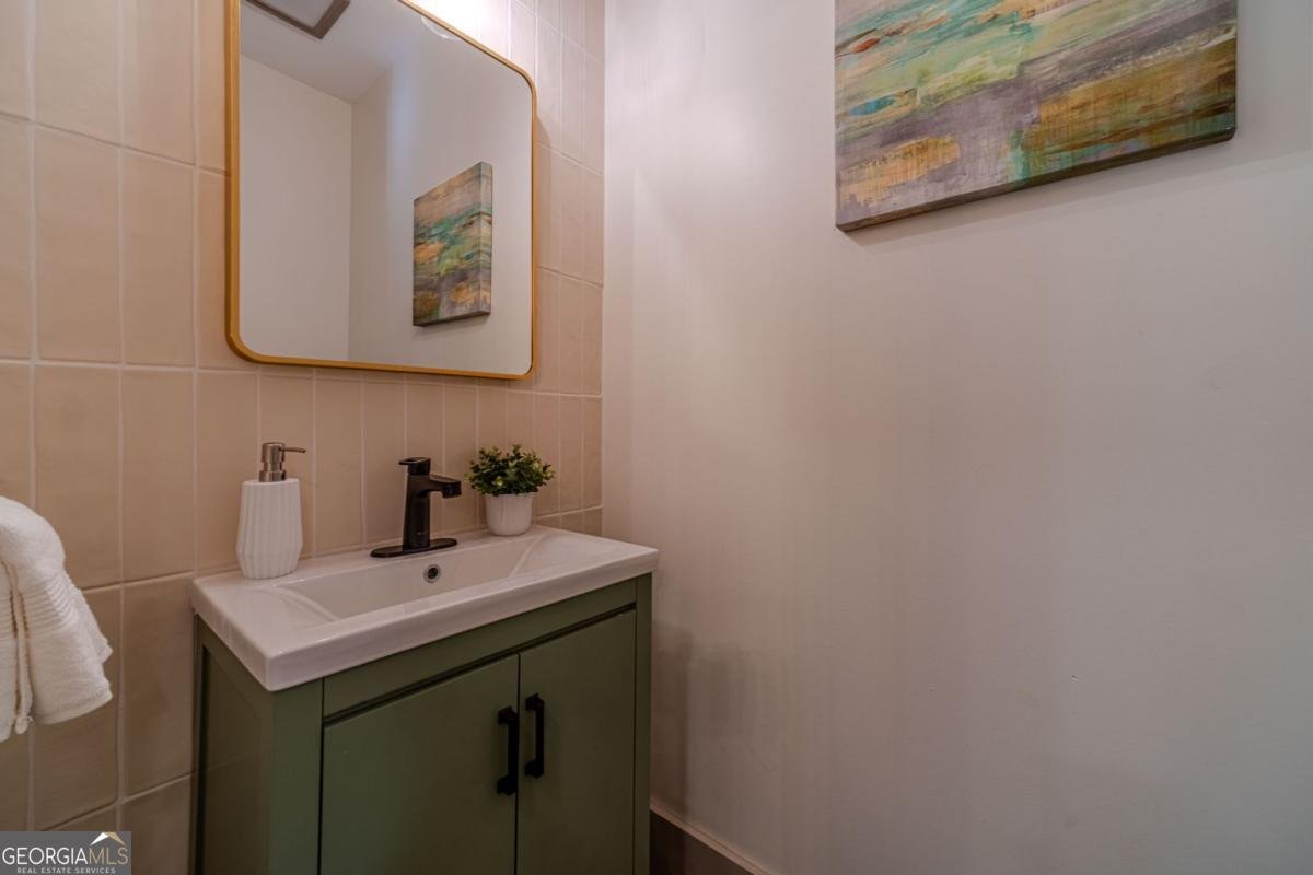 1883 Cambridge Avenue College Park - 55