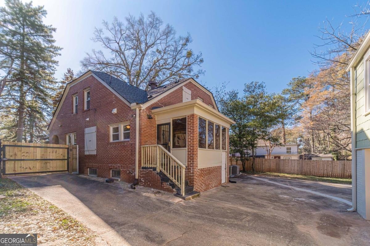 1883 Cambridge Avenue College Park - 6