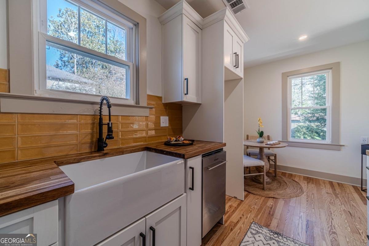 1883 Cambridge Avenue College Park - 75