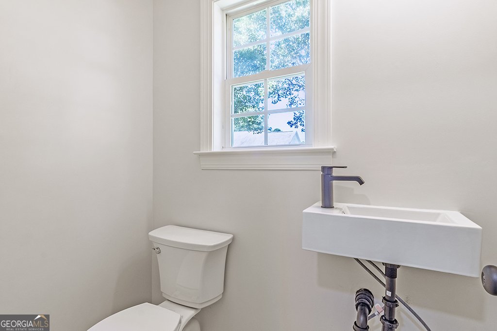 204 Erin Lane Macon - 9