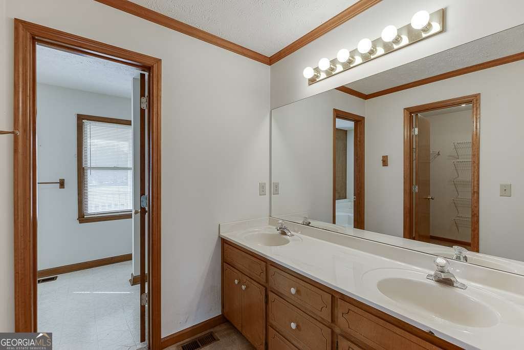 82 McElhannon Road Bethlehem - 19