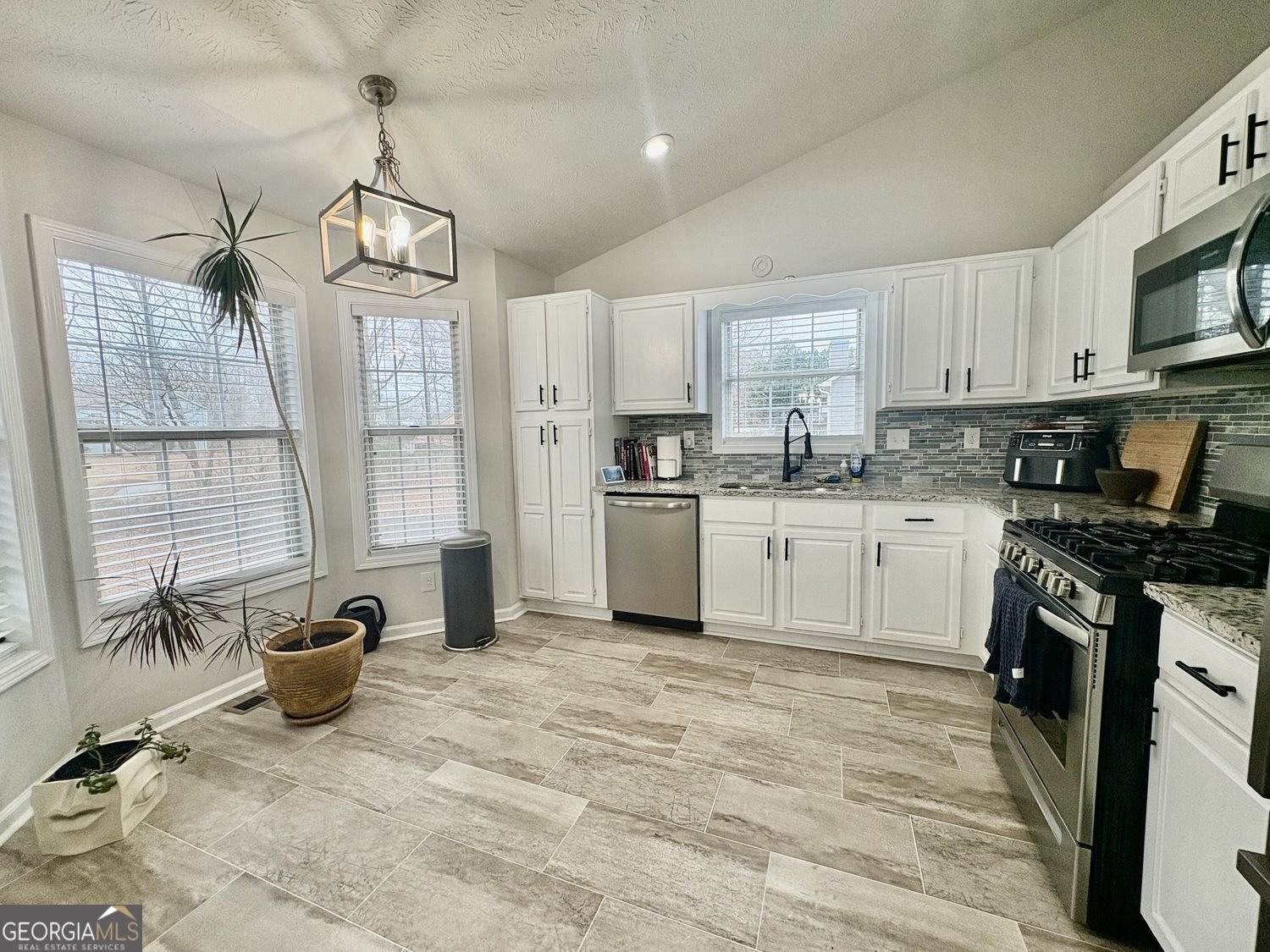 486 Whaleys Lake Drive Jonesboro - Photo 8