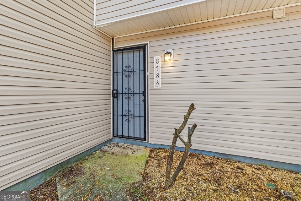 8586 Creekwood Way Jonesboro - main photo