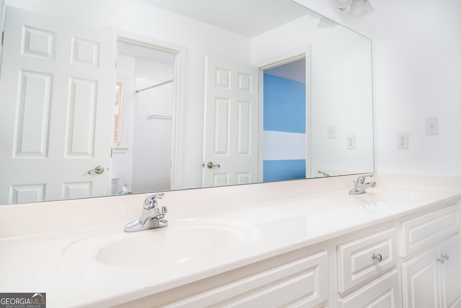 562 Grassmeade Way Snellville - 24