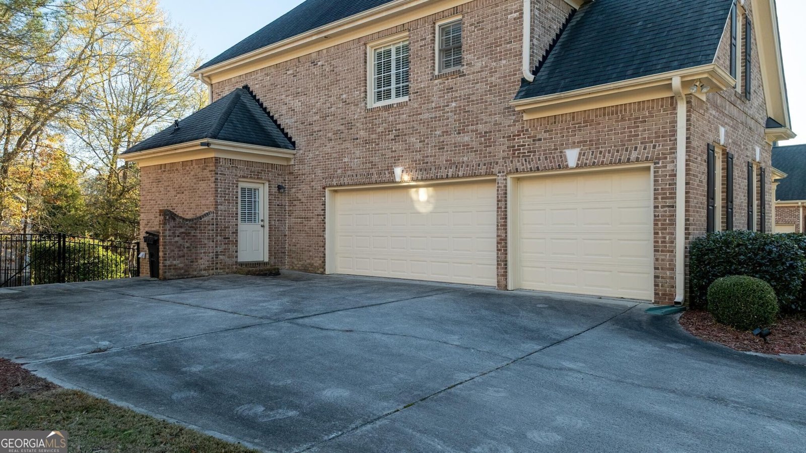 562 Grassmeade Way Snellville - 4