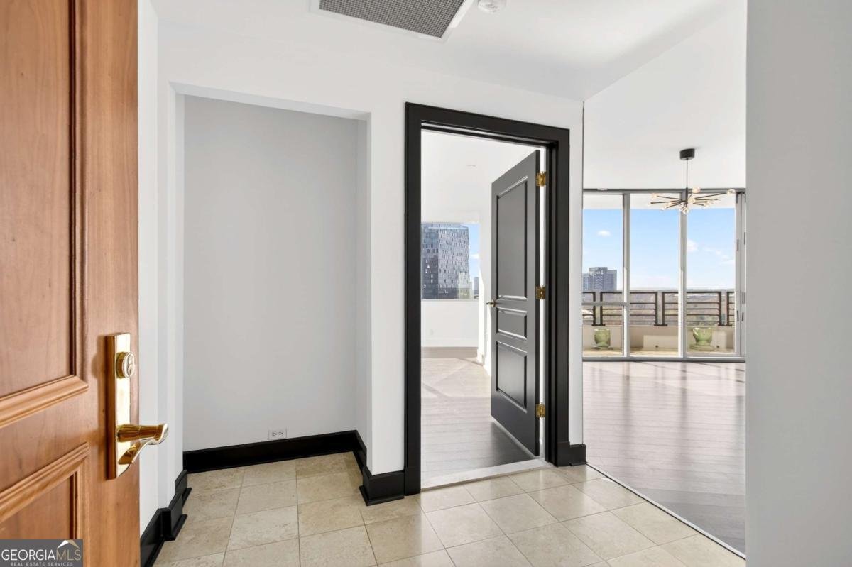 700 Park Regency Place Atlanta - 2