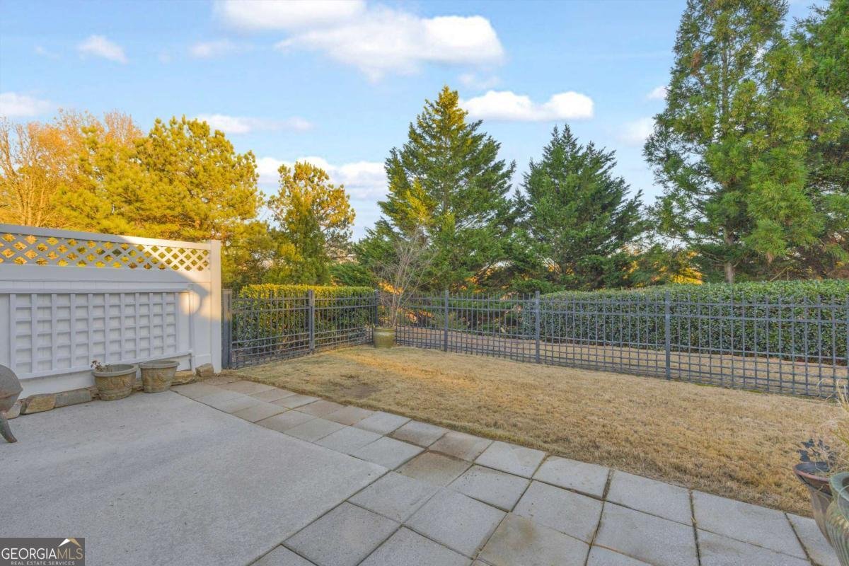 6116 Longleaf Drive Hoschton - 27