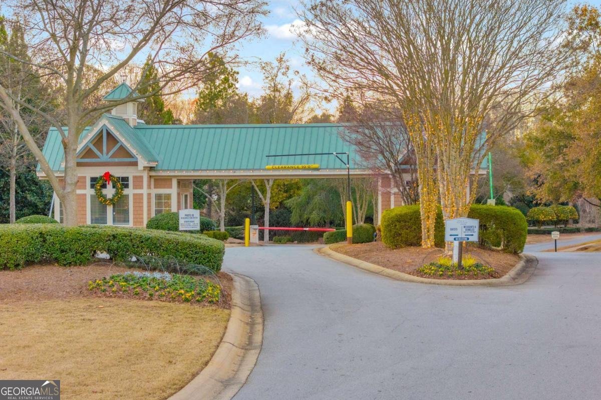 6116 Longleaf Drive Hoschton - 36