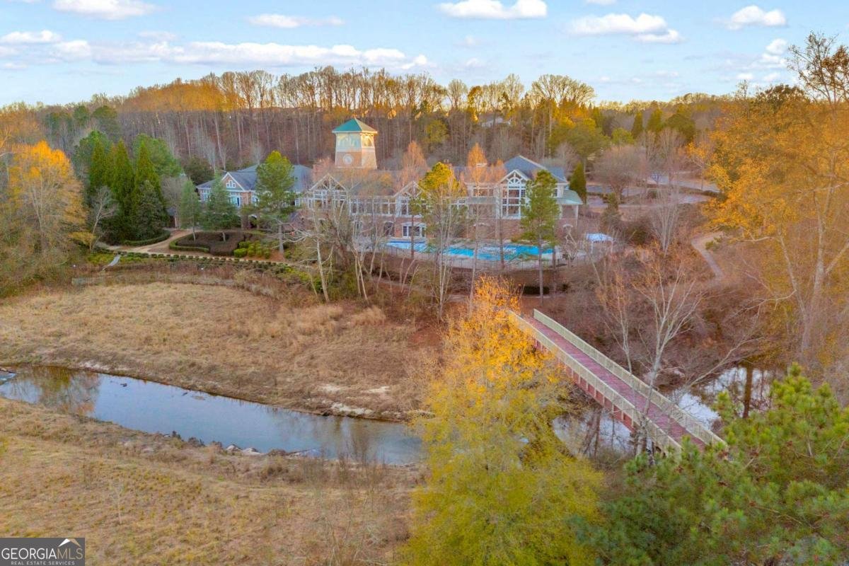 6116 Longleaf Drive Hoschton - 37