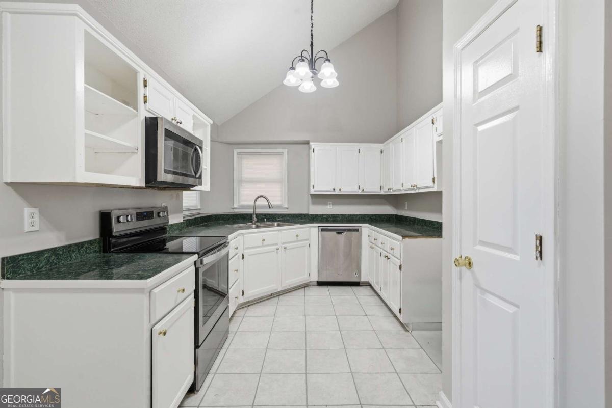 16 Broken Arrow Court Rydal - 8