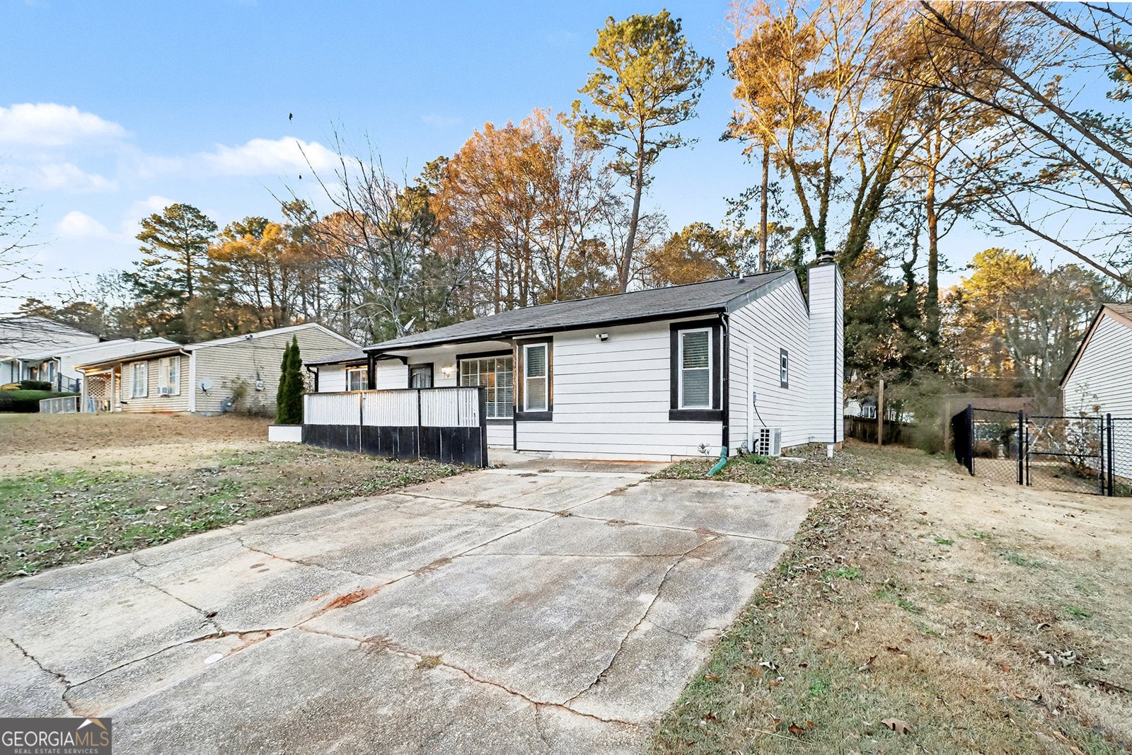 4734 White Oak Trail Stone Mountain - 2