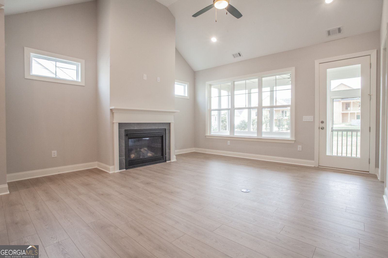 107 Magnolia Lane Carrollton - Photo 8