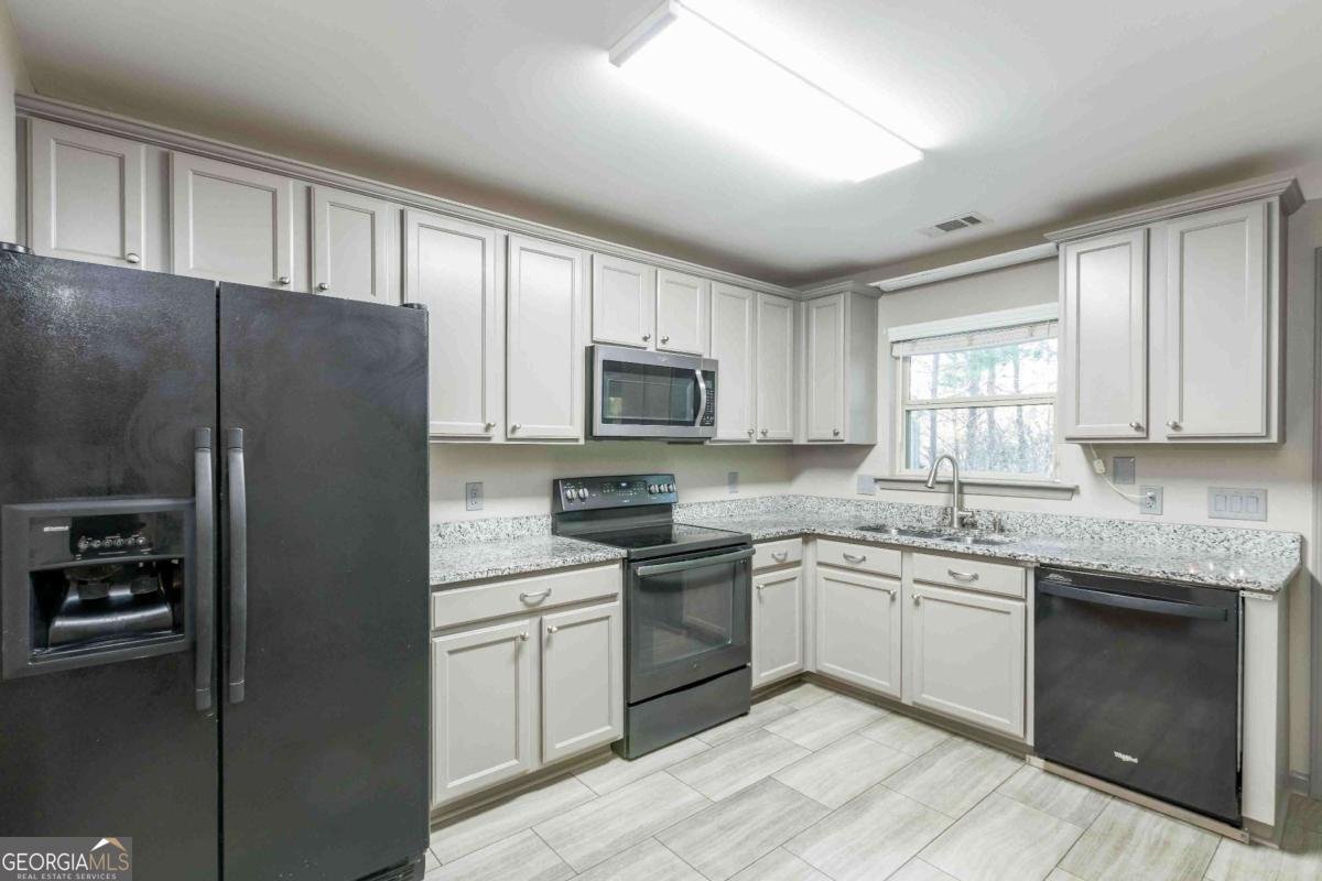 316 Pin Oak Avenue Woodstock - 8