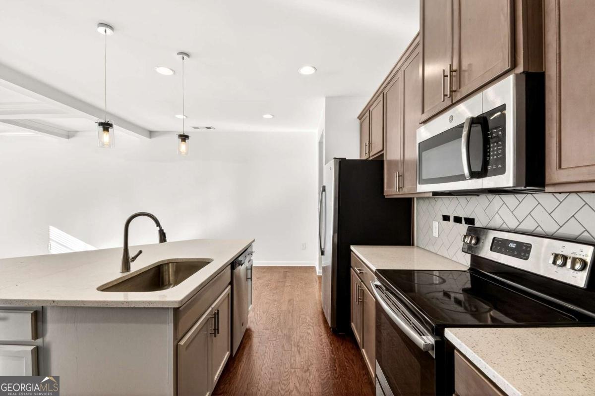 7789 Rutgers Circle Fairburn - 10