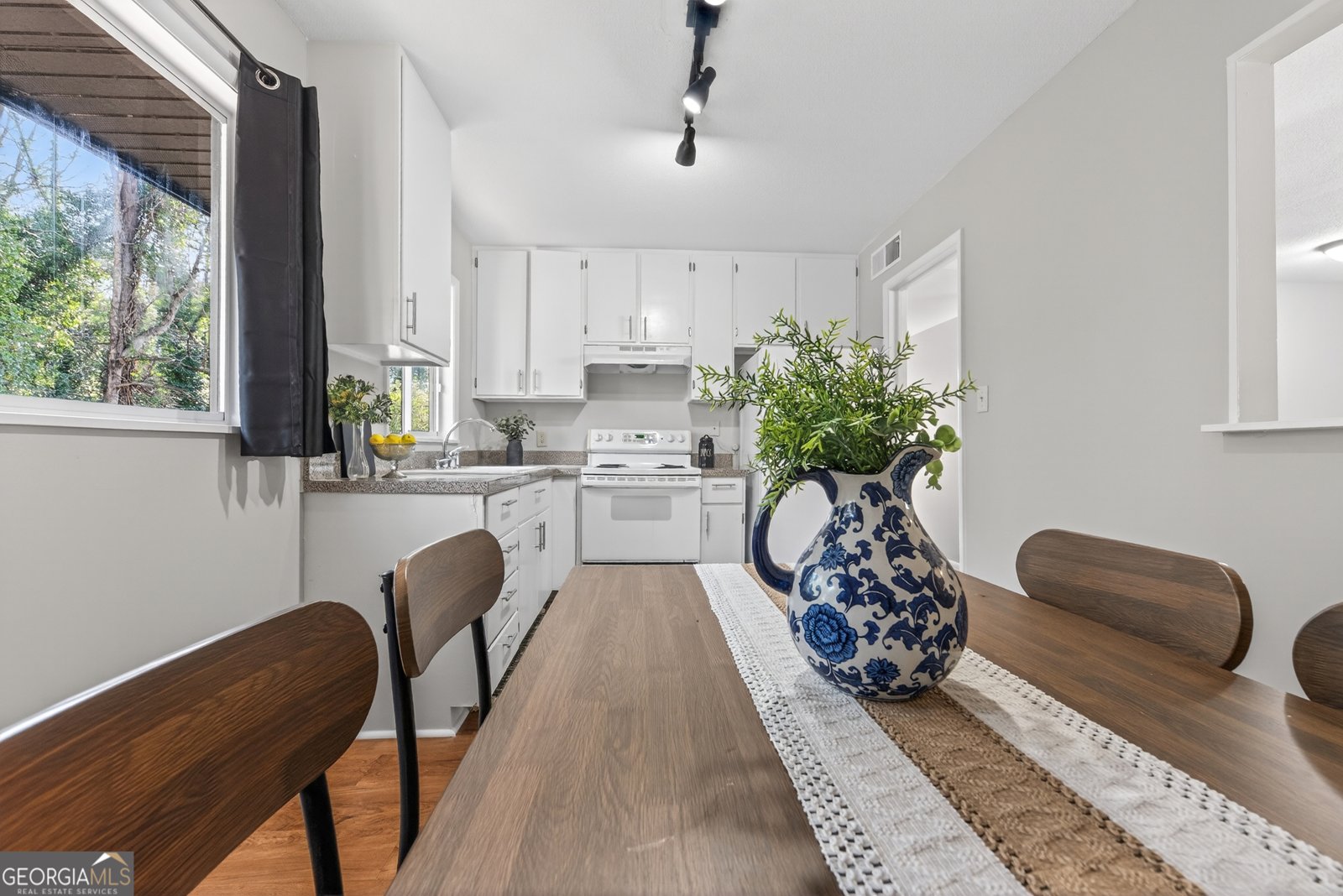 140 Merlin Drive Athens - 26