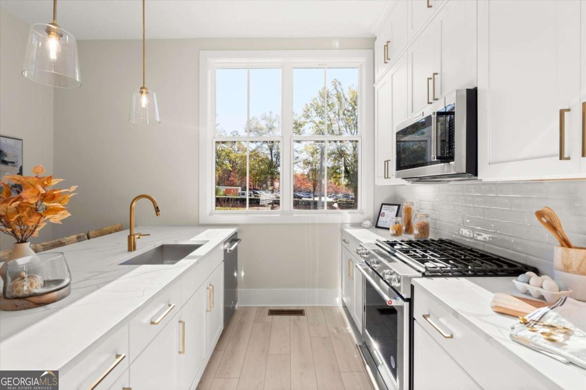 655 Soul Alley Alpharetta - 16